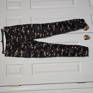 Camouflage EUC silky-feel lightweight joggers w/front slant and utility pockets